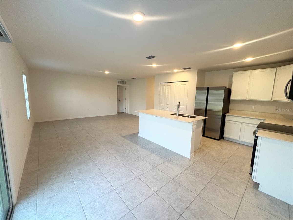 229 MAGELLAN AVENUE — photo 5 of 10