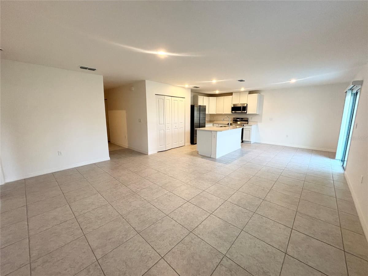 229 MAGELLAN AVENUE — photo 7 of 10