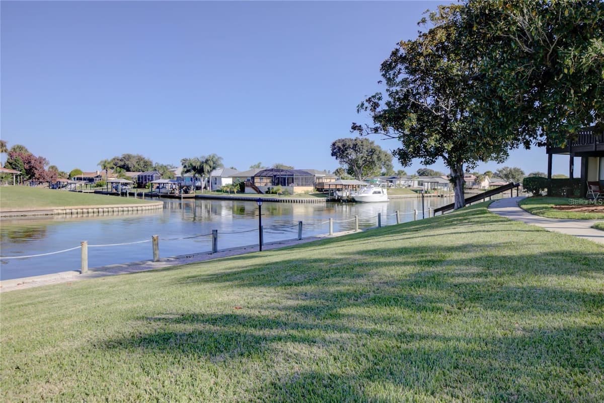 48 CLUB HOUSE DRIVE — photo 34 of 47