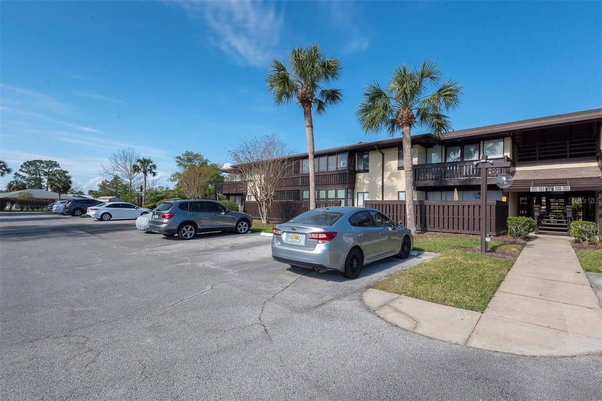 48 CLUB HOUSE DRIVE — photo 42 of 47