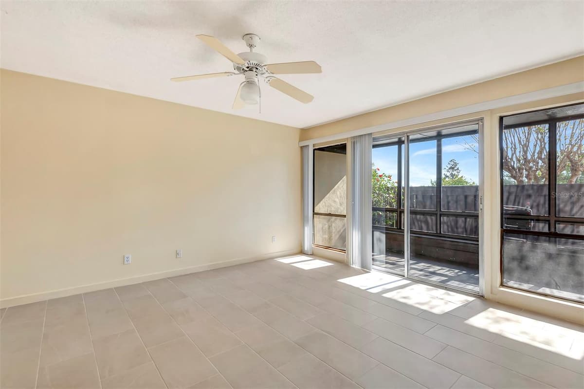 48 CLUB HOUSE DRIVE — photo 13 of 47