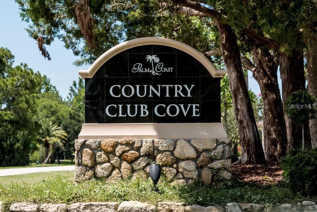 48 CLUB HOUSE DRIVE — photo 4 of 47