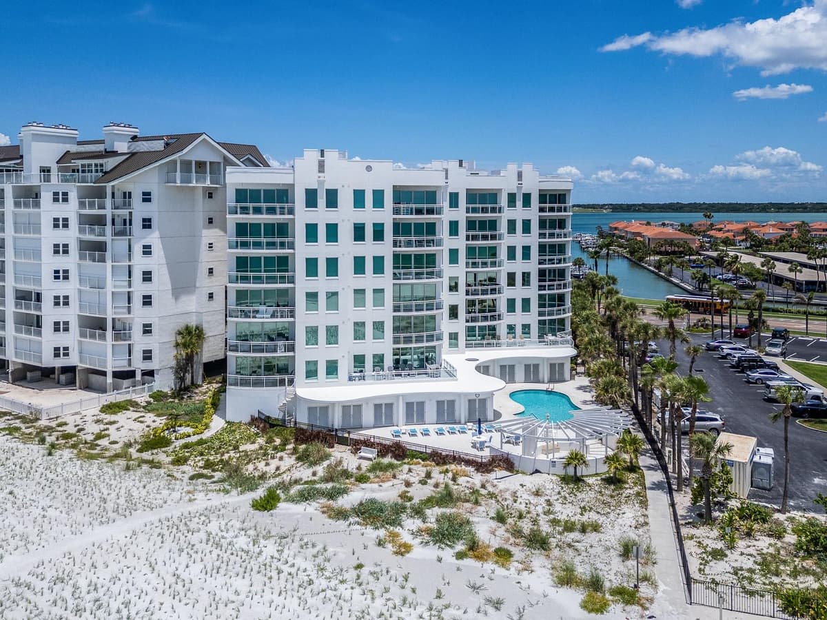 1590 GULF BOULEVARD — photo 84 of 89