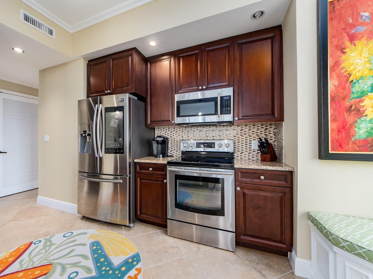1590 GULF BOULEVARD — photo 32 of 89