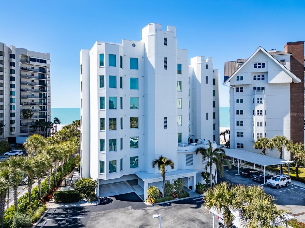 1590 GULF BOULEVARD — photo 4 of 89