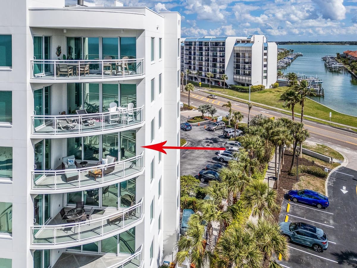 1590 GULF BOULEVARD — photo 74 of 89