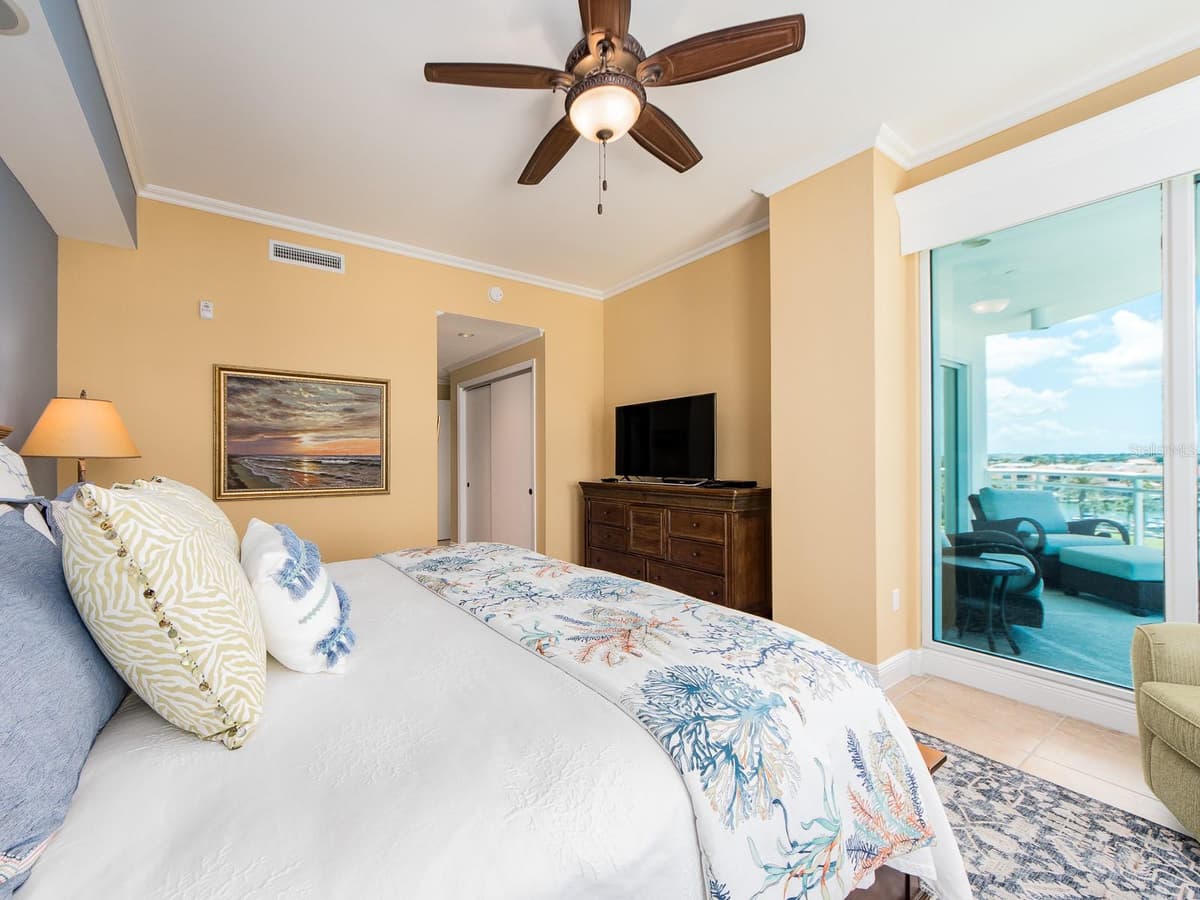 1590 GULF BOULEVARD — photo 40 of 89