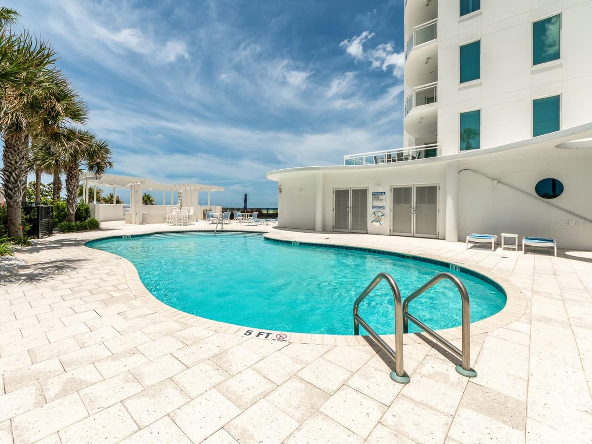 1590 GULF BOULEVARD — photo 76 of 89