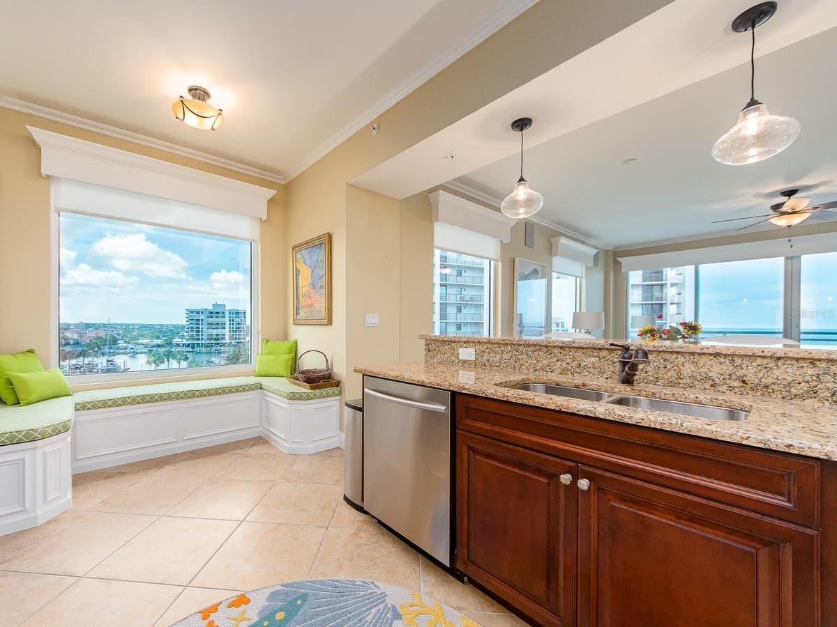1590 GULF BOULEVARD — photo 34 of 89