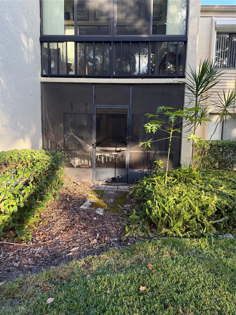 3240 SEMORAN BOULEVARD — photo 12 of 14