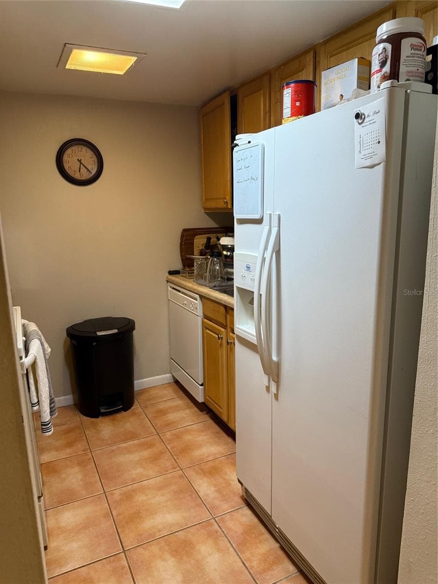 3240 SEMORAN BOULEVARD — photo 4 of 14