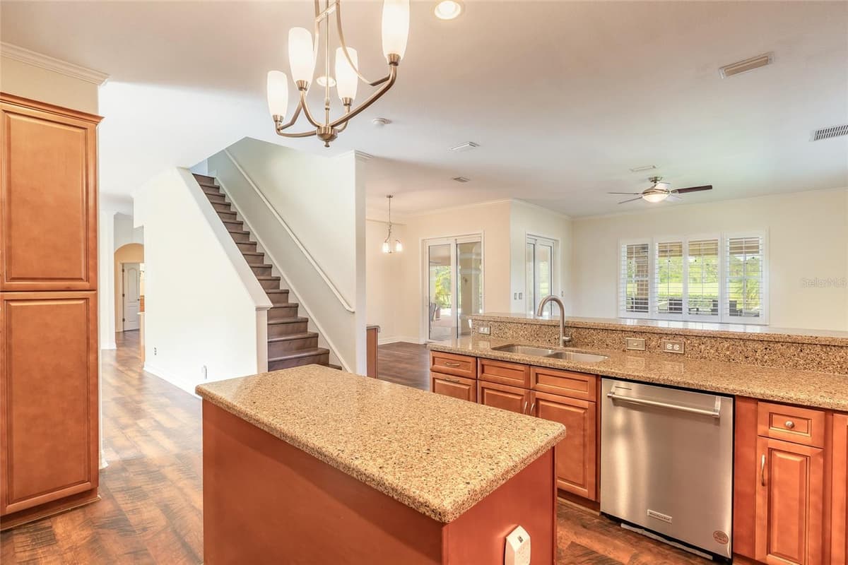 20 PROMENADE AT LIONSPAW — photo 32 of 78