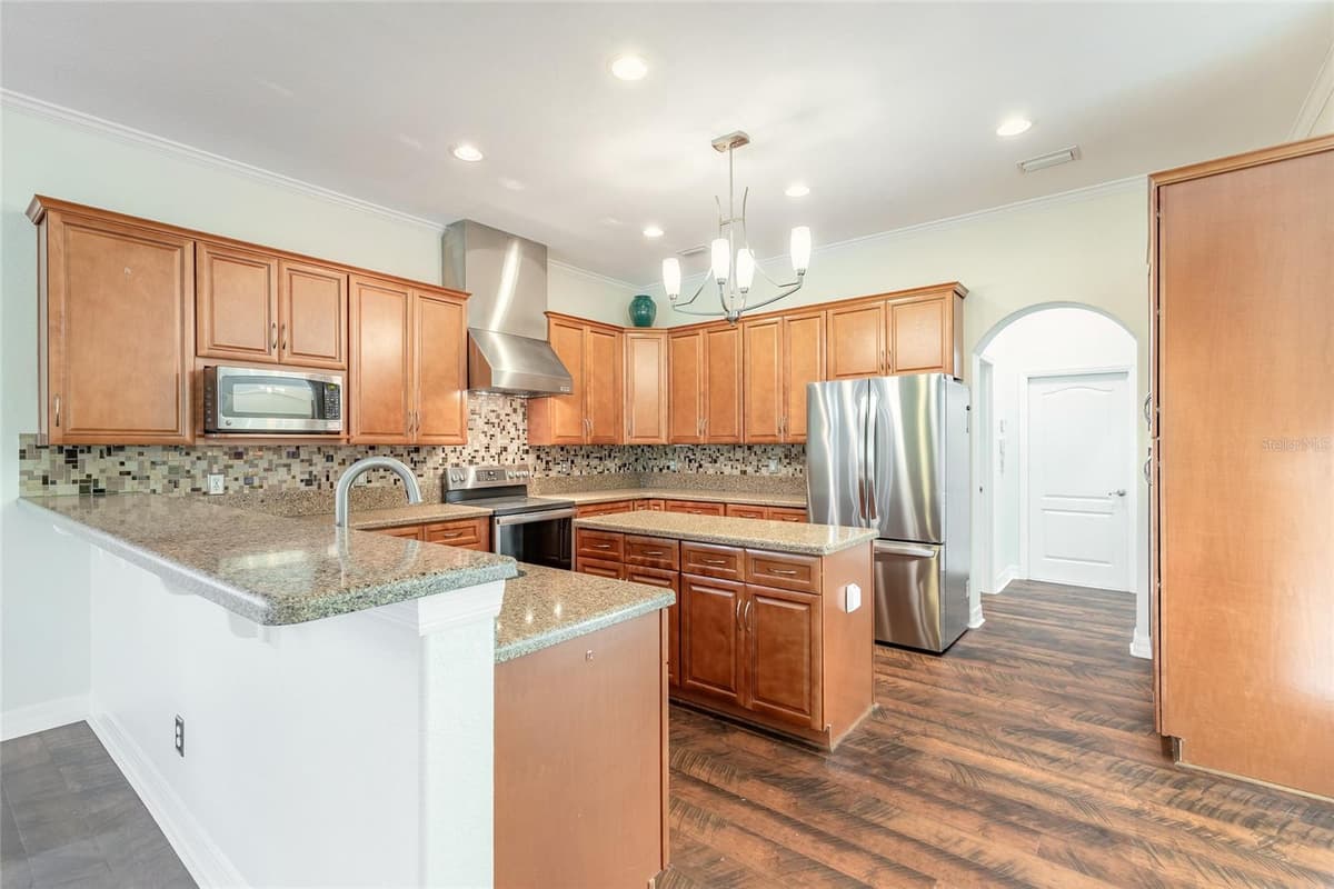 20 PROMENADE AT LIONSPAW — photo 3 of 78