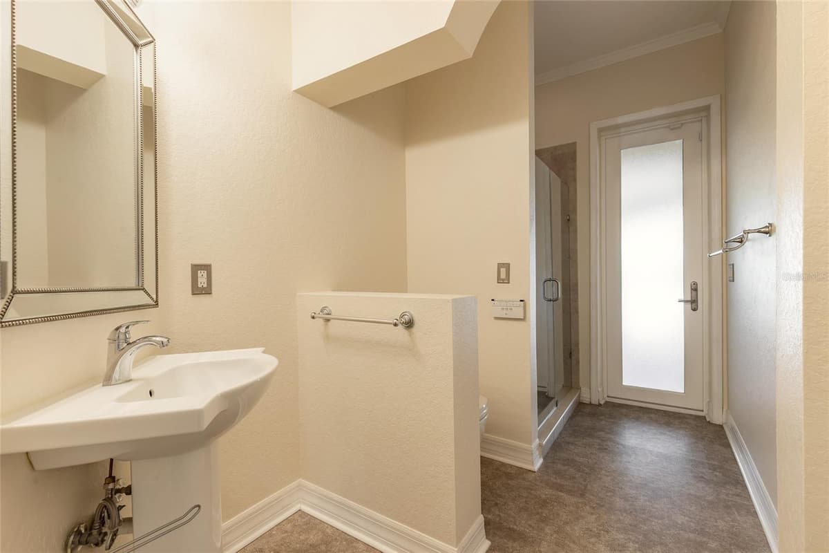 20 PROMENADE AT LIONSPAW — photo 49 of 78