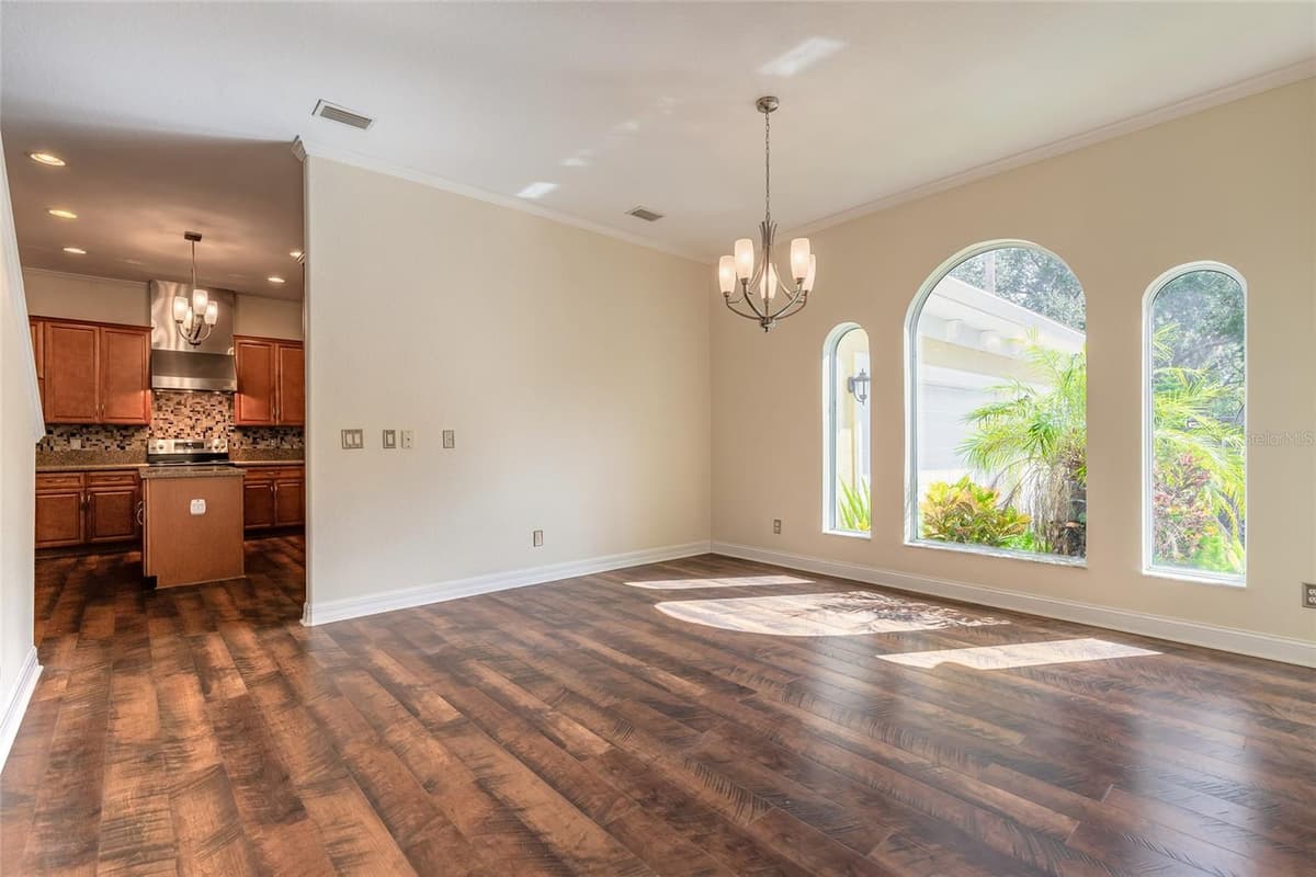20 PROMENADE AT LIONSPAW — photo 17 of 78