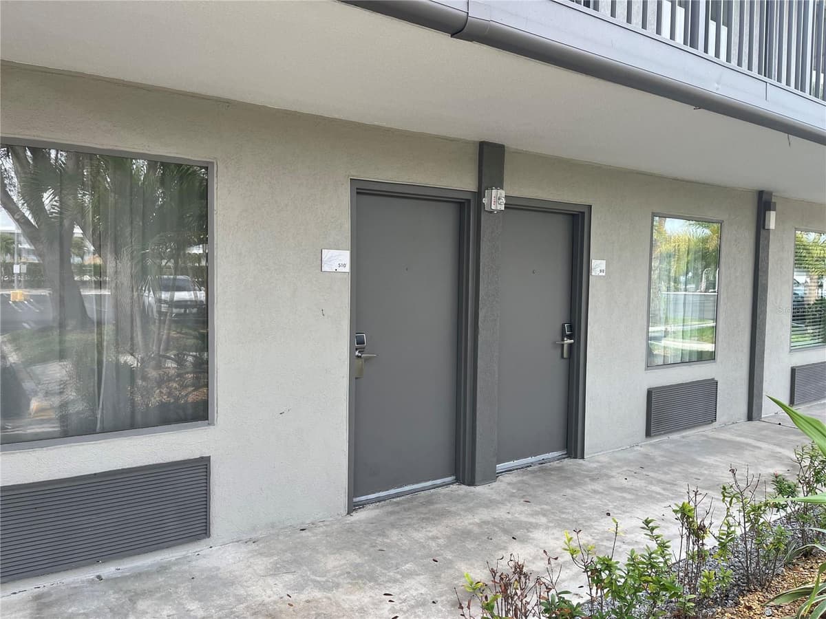 7150 TAMIAMI TRAIL — photo 8 of 26