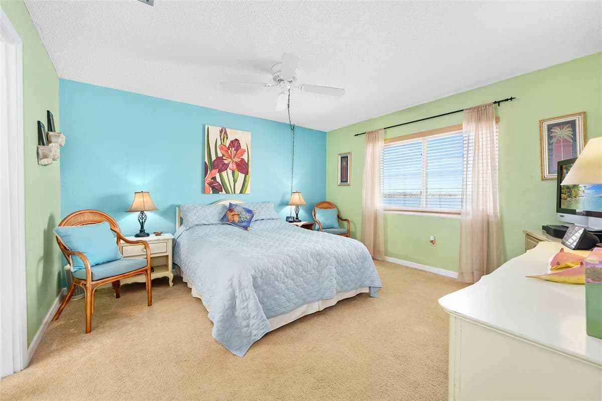 2711 HALIFAX AVENUE — photo 15 of 49