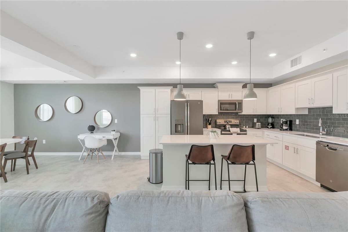 3121 PARADOX CIRCLE — photo 4 of 18