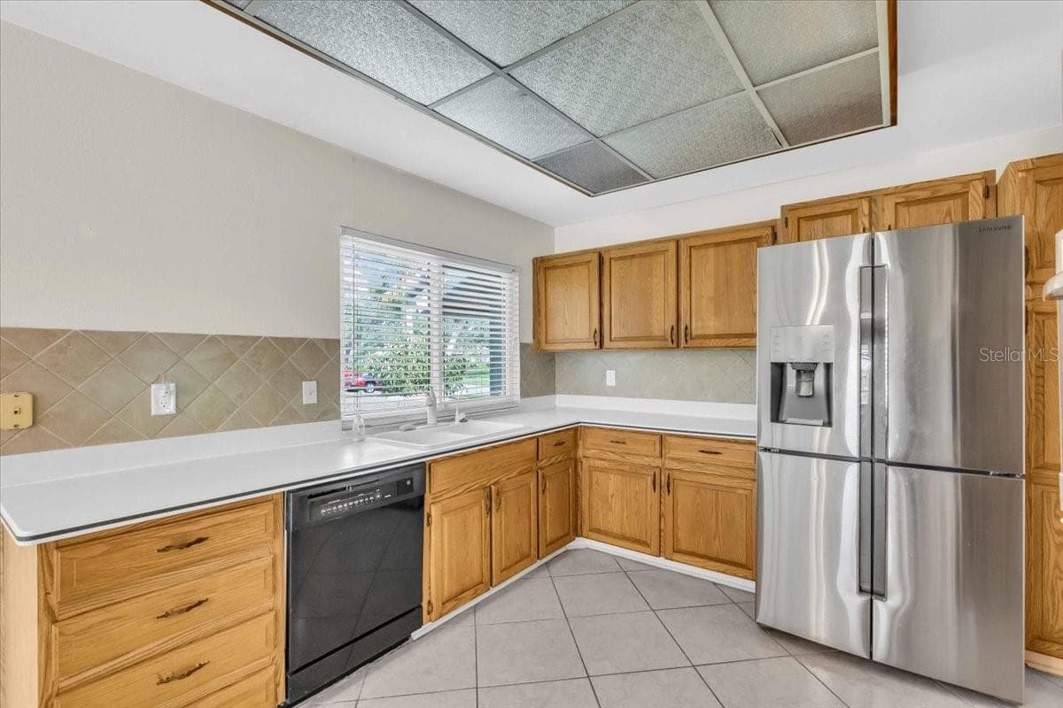 5061 RICHMOND TERRACE — photo 14 of 38