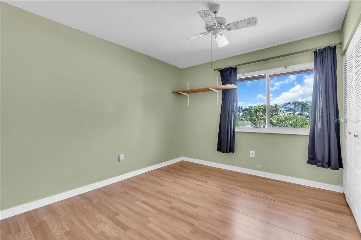 5061 RICHMOND TERRACE — photo 19 of 38