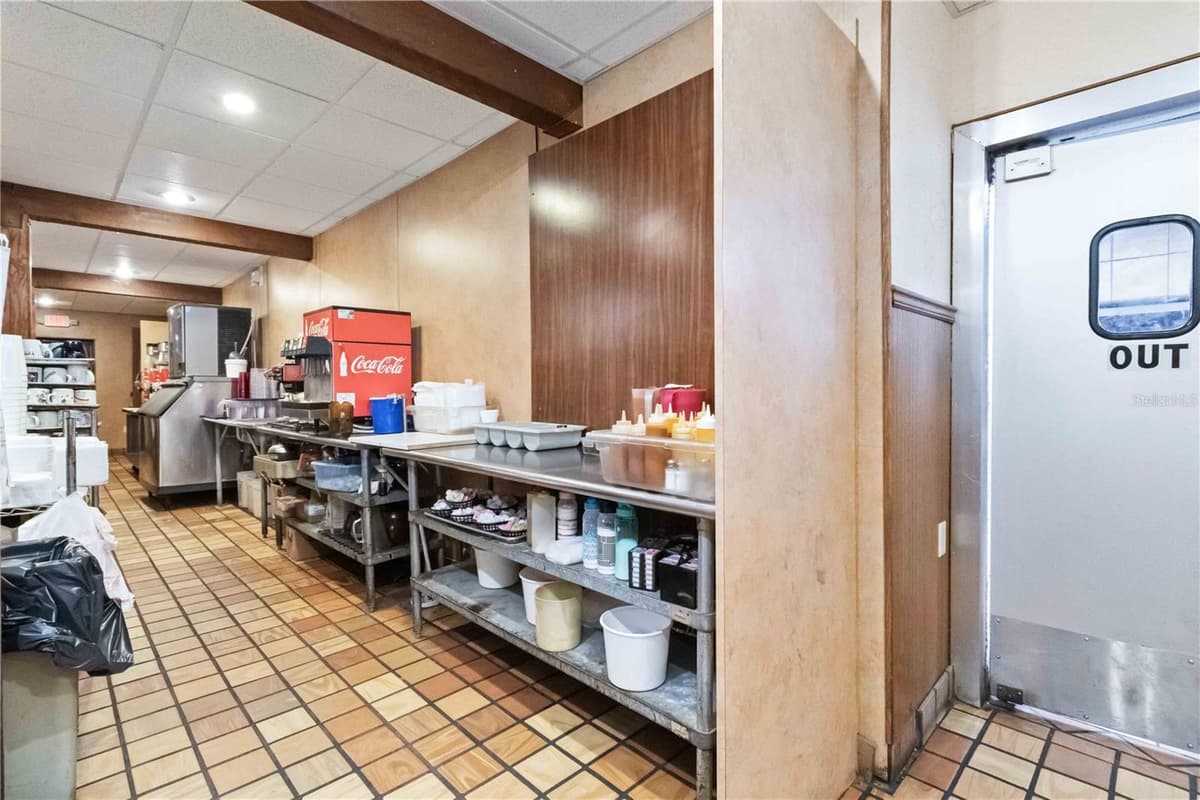 1552 KING STREET — photo 38 of 65