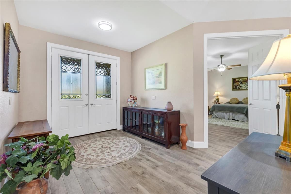 1115 GLADSTONE BOULEVARD — photo 5 of 53