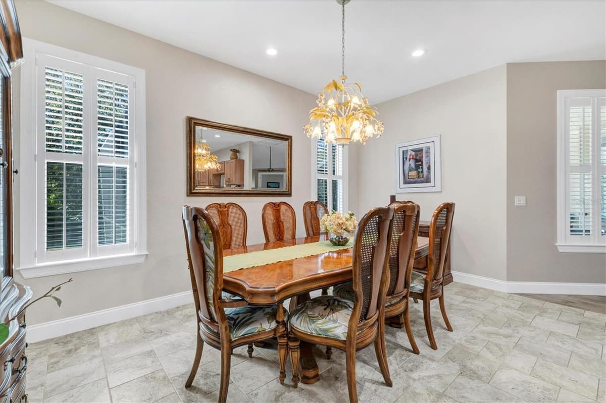 1115 GLADSTONE BOULEVARD — photo 17 of 53