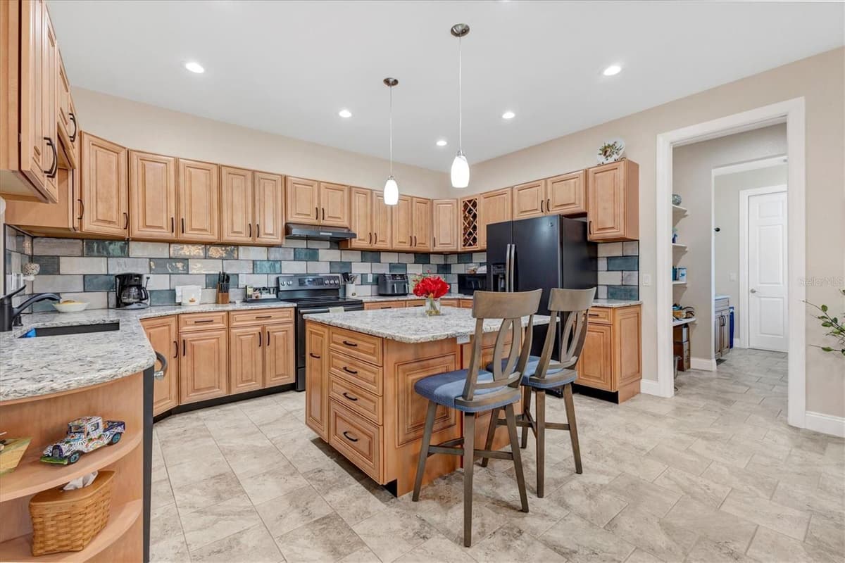 1115 GLADSTONE BOULEVARD — photo 12 of 53