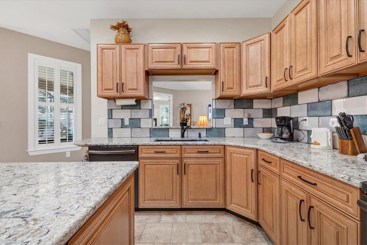 1115 GLADSTONE BOULEVARD — photo 14 of 53