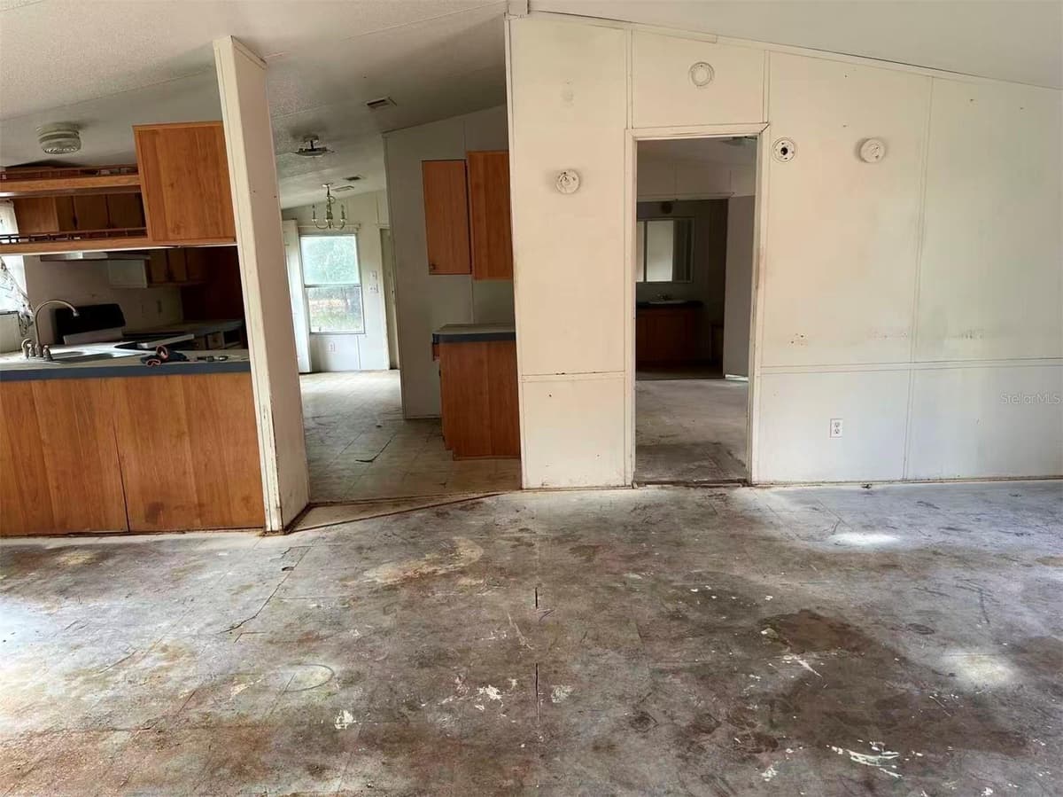 28430 97TH LANE — photo 8 of 23