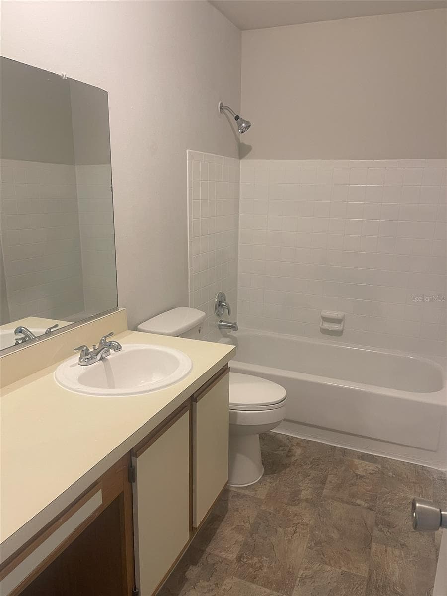4419 SEMORAN BOULEVARD — photo 14 of 30
