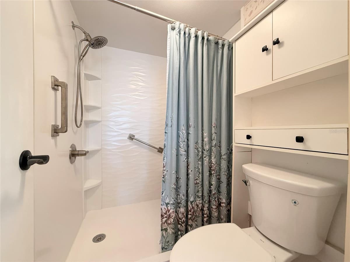 9000 COMMODORE DRIVE — photo 15 of 21
