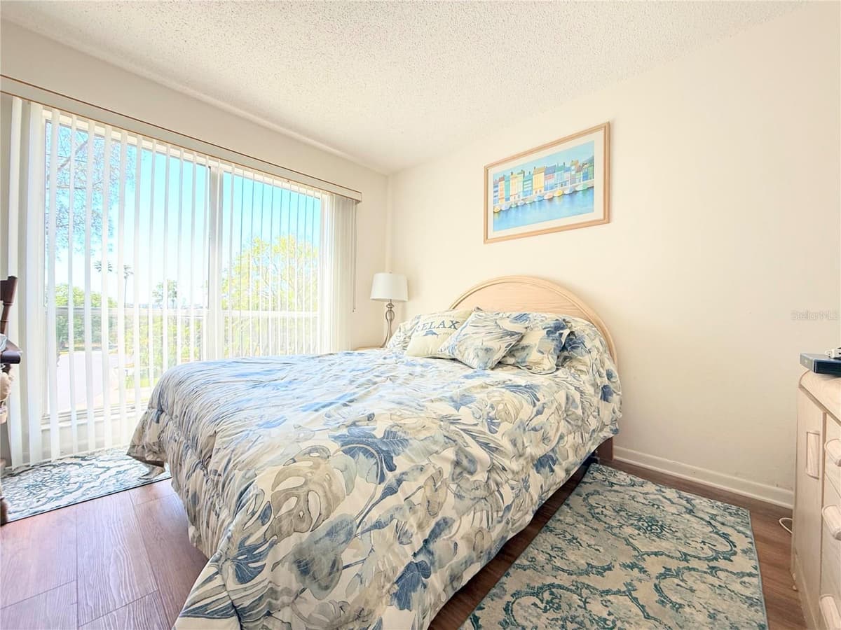 9000 COMMODORE DRIVE — photo 16 of 21