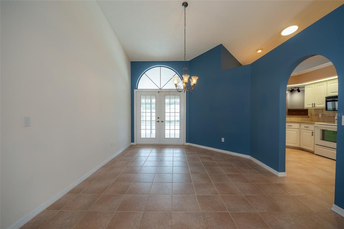 130 BAYSIDE DRIVE — photo 9 of 39