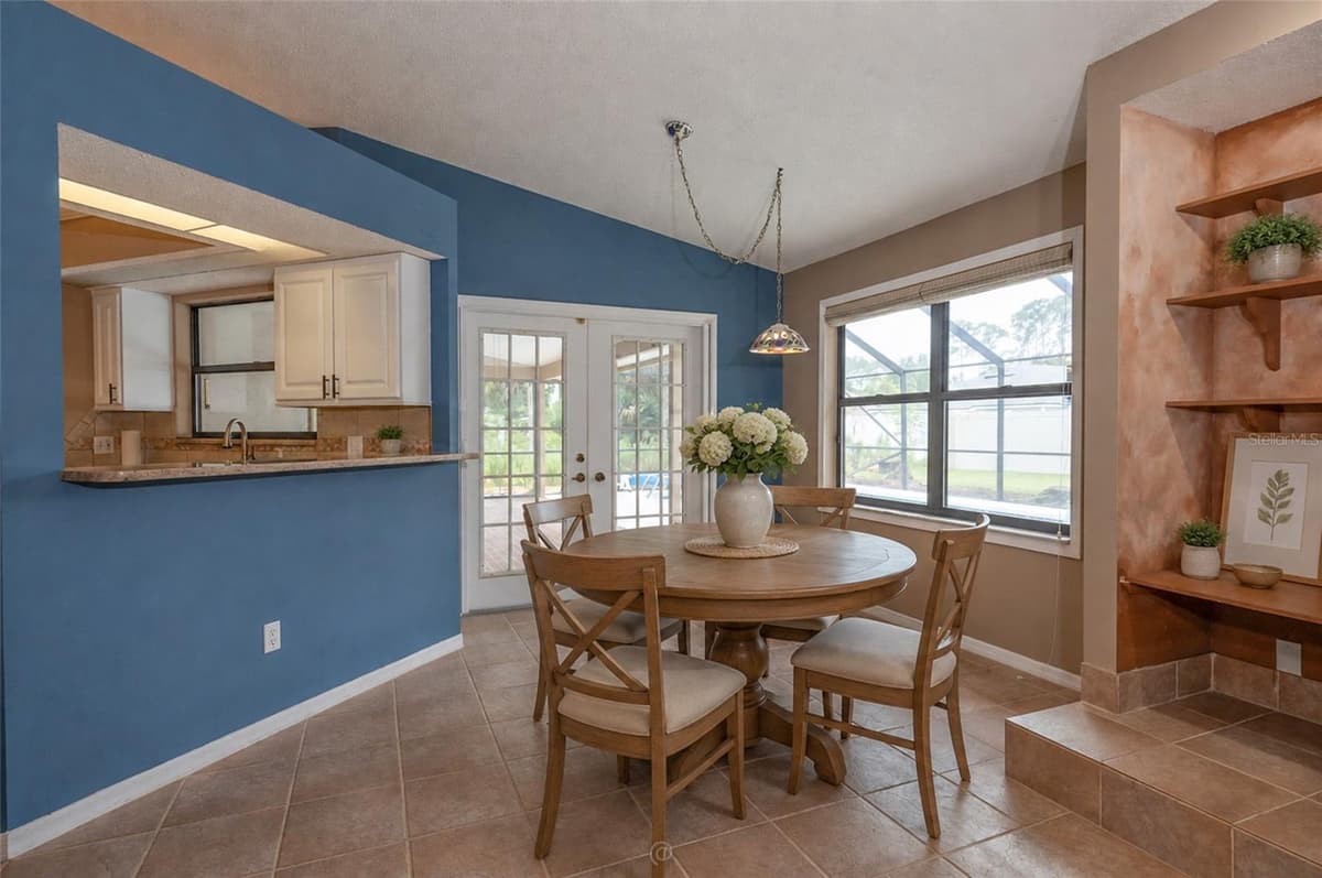 130 BAYSIDE DRIVE — photo 17 of 39