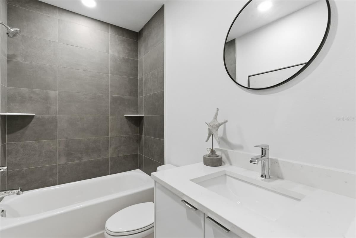 400 150TH AVENUE — photo 39 of 72