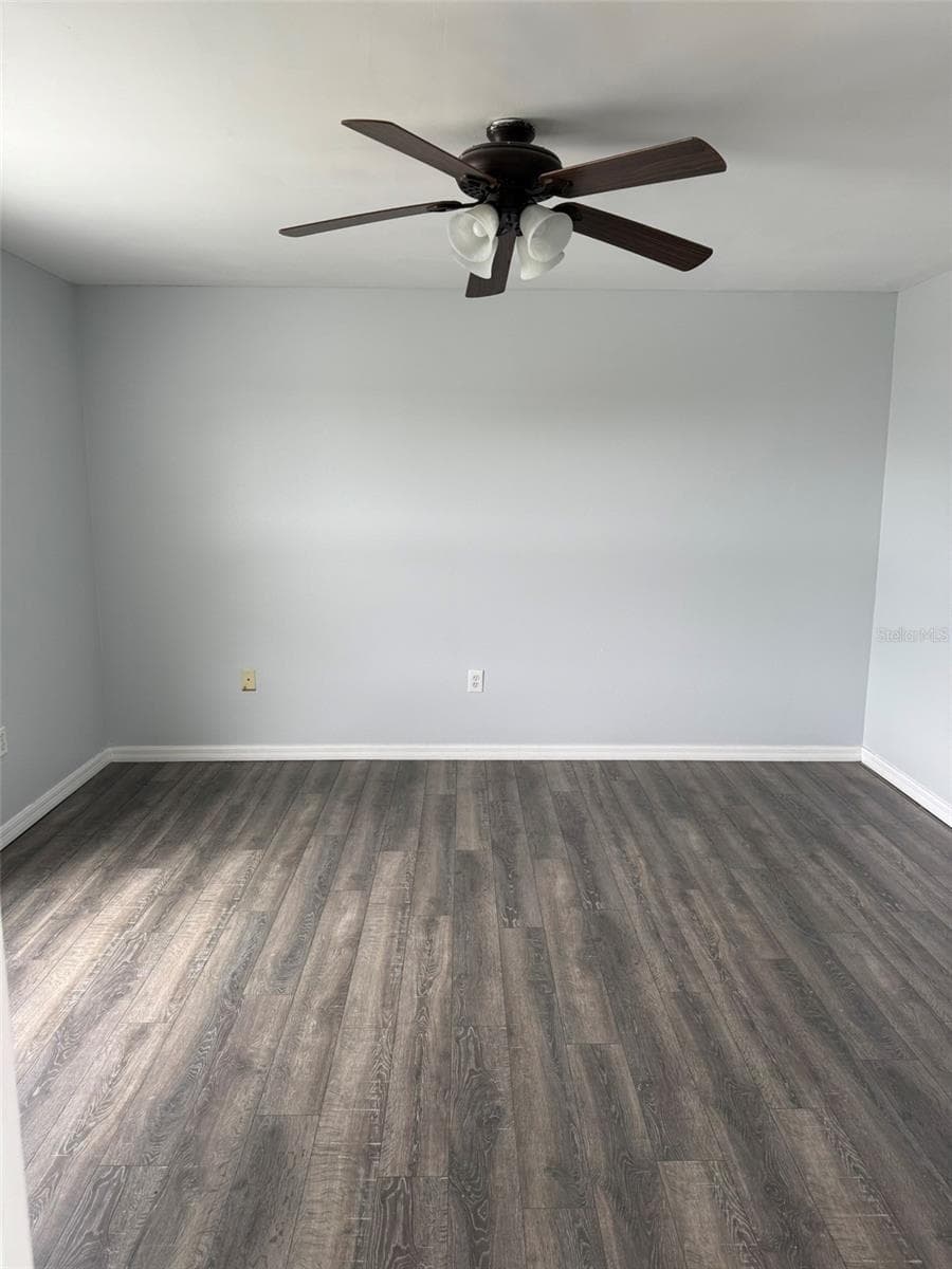 1117 CAMBOURNE DRIVE — photo 18 of 40