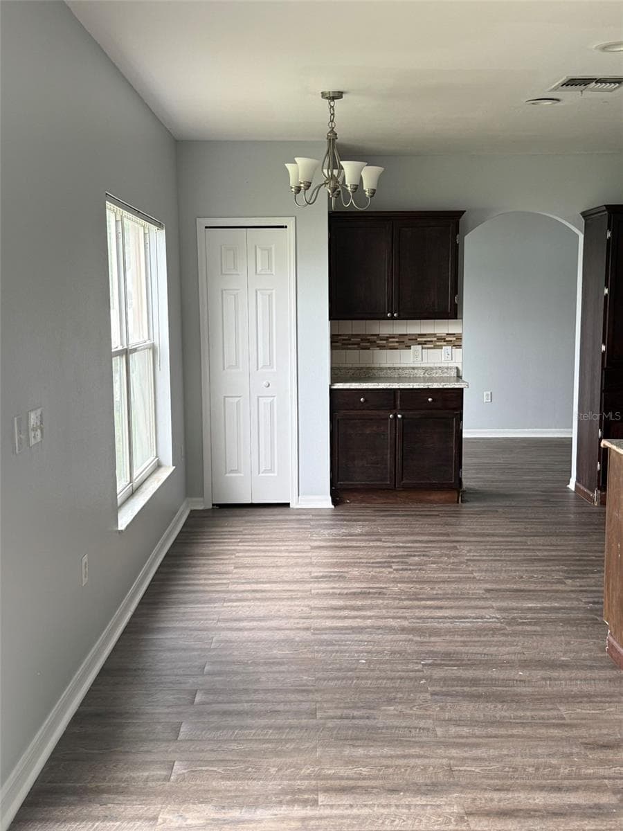 1117 CAMBOURNE DRIVE — photo 11 of 40