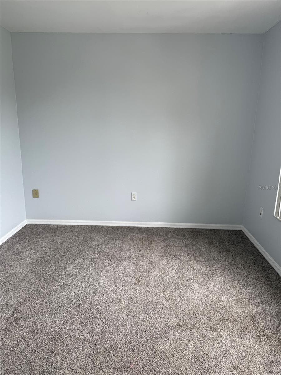 1117 CAMBOURNE DRIVE — photo 36 of 40
