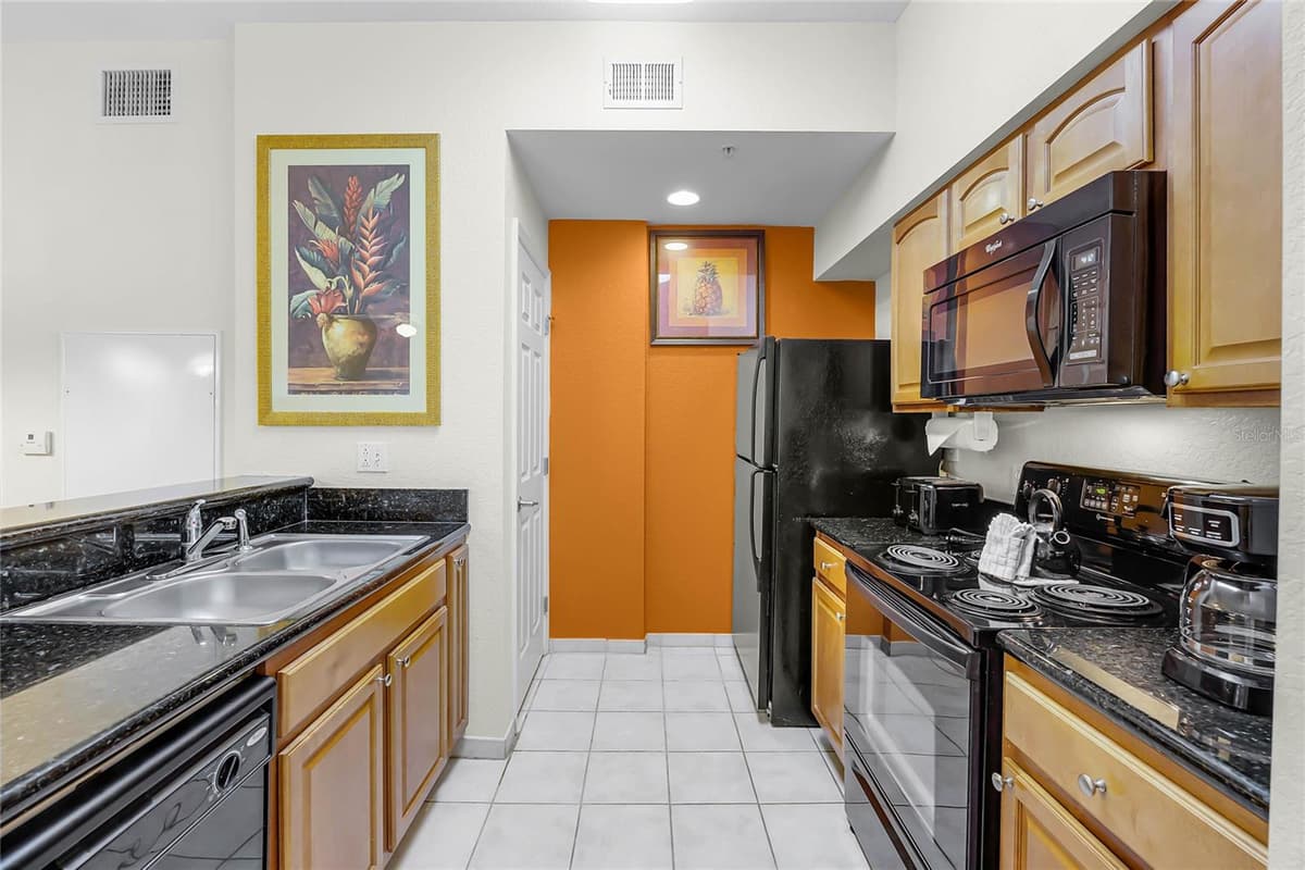 8100 POINCIANA BOULEVARD — photo 4 of 55