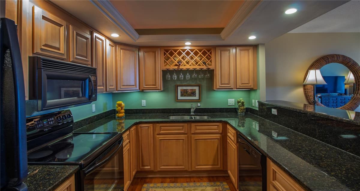 100 OAKMONT LANE — photo 10 of 35