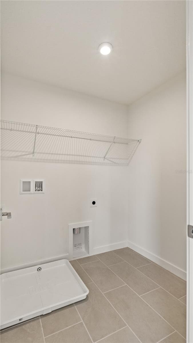 3165 CUP DRIVE — photo 40 of 53