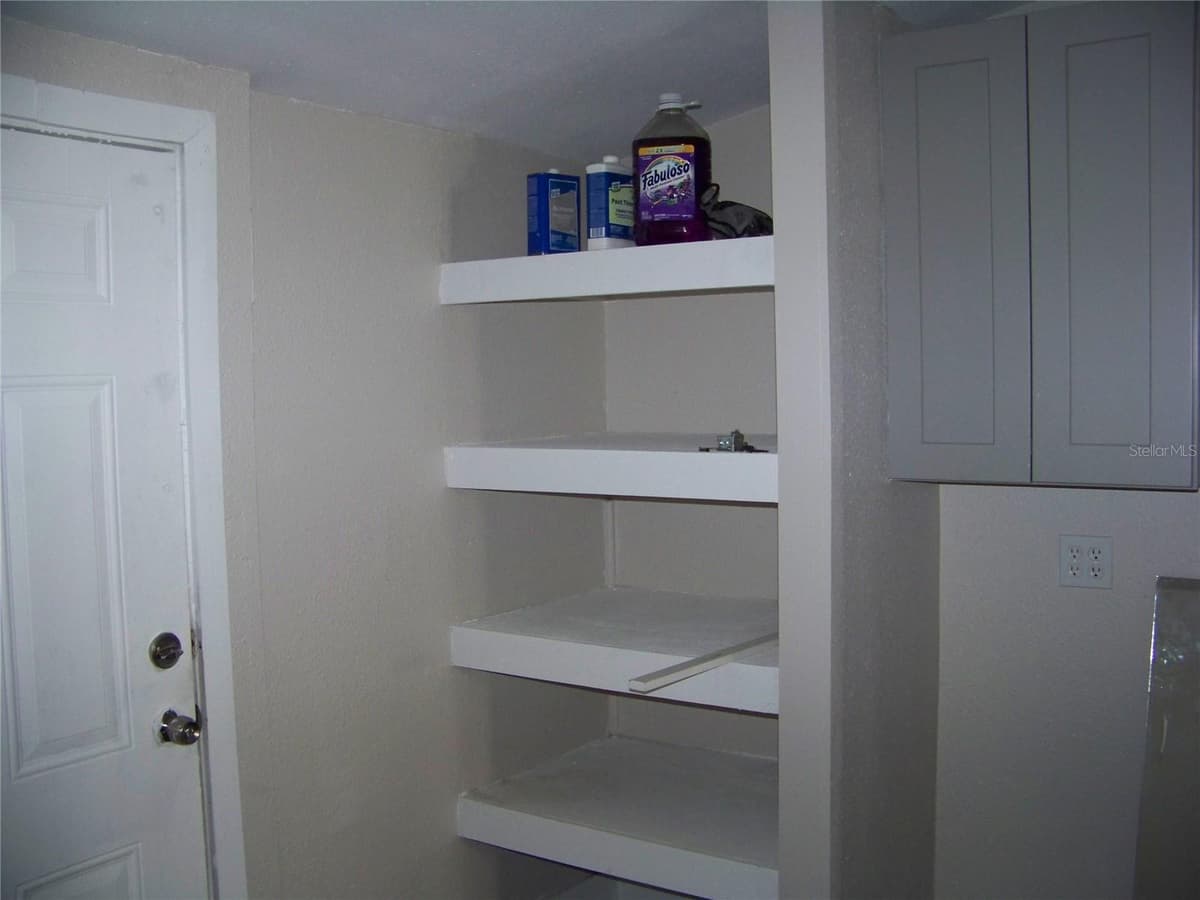 1554 TILLEY AVENUE — photo 14 of 18
