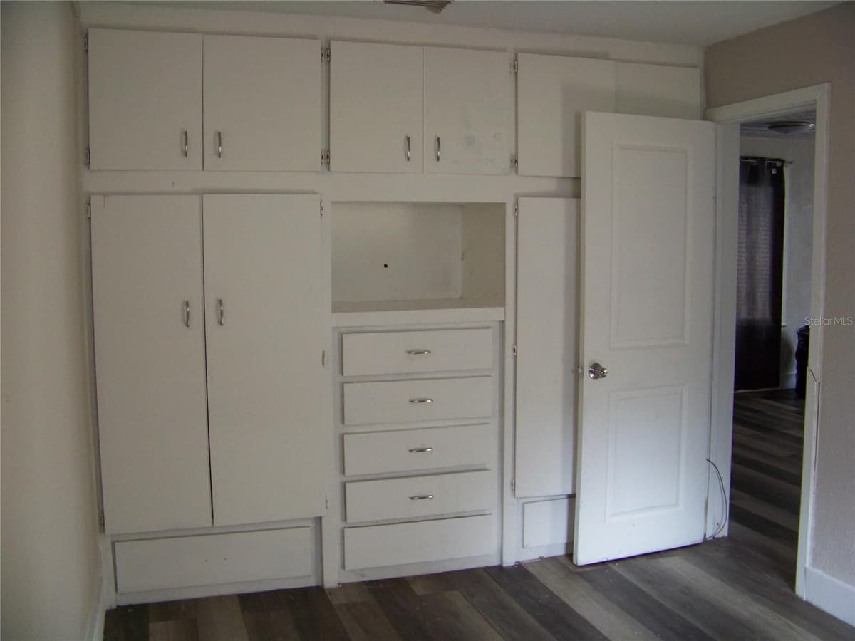 1554 TILLEY AVENUE — photo 12 of 18