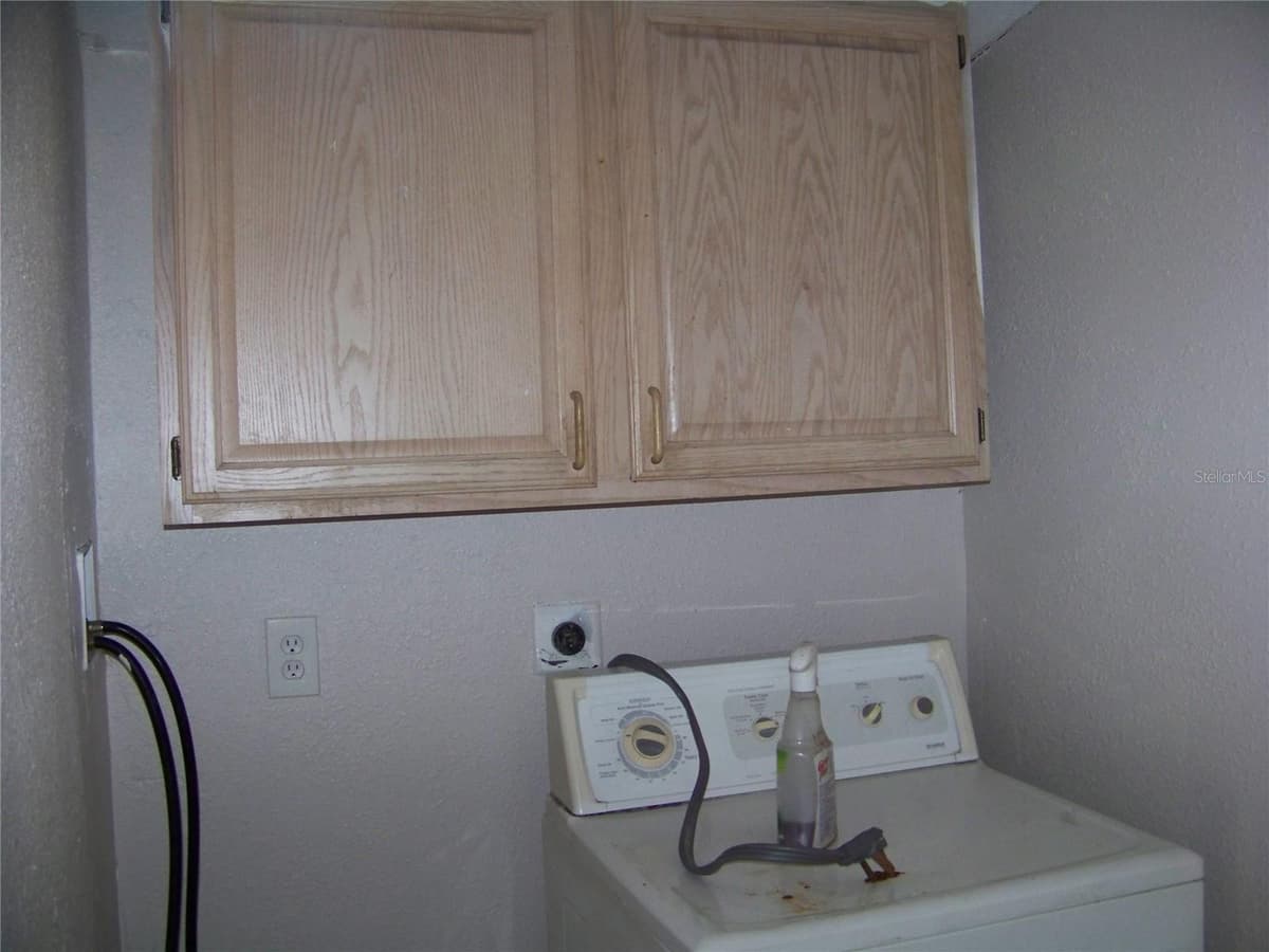 1554 TILLEY AVENUE — photo 13 of 18