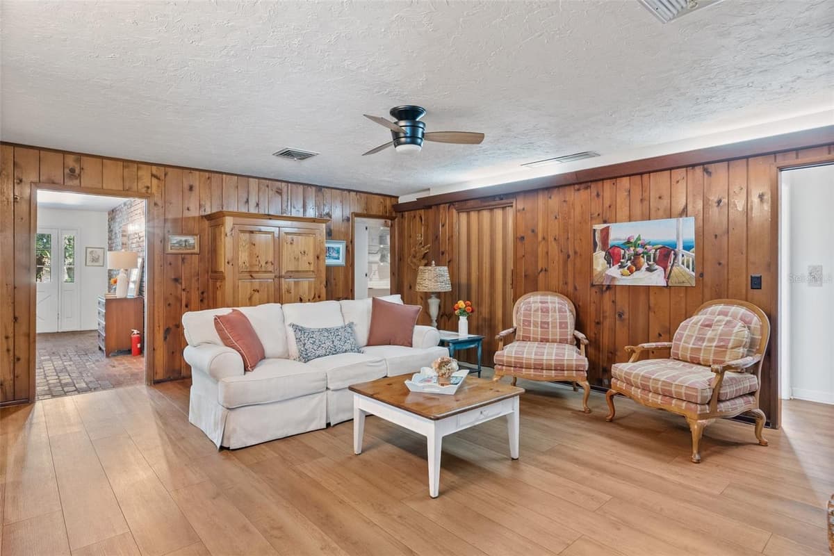 1510 LENA LANE — photo 12 of 40