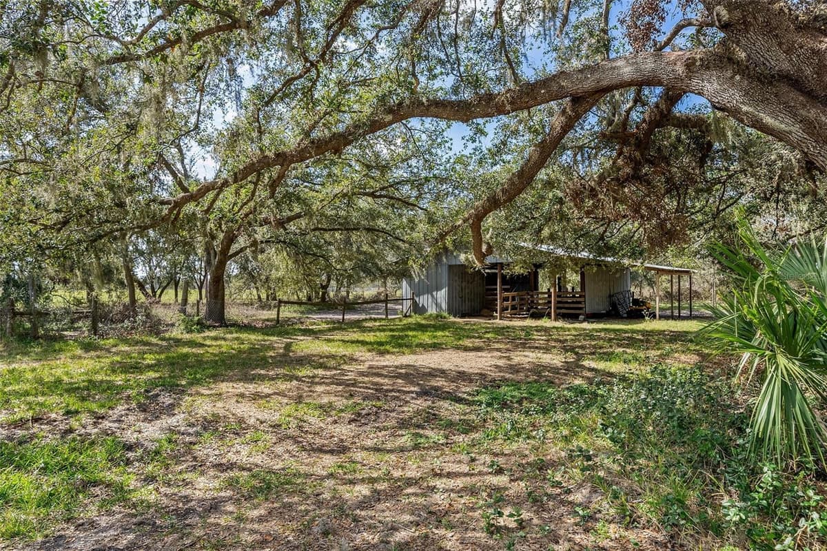1510 LENA LANE — photo 34 of 40