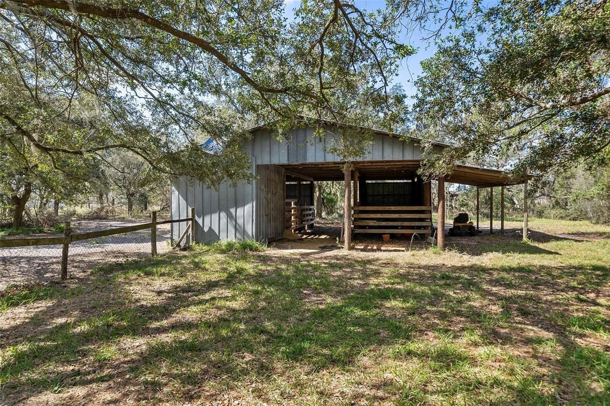 1510 LENA LANE — photo 35 of 40