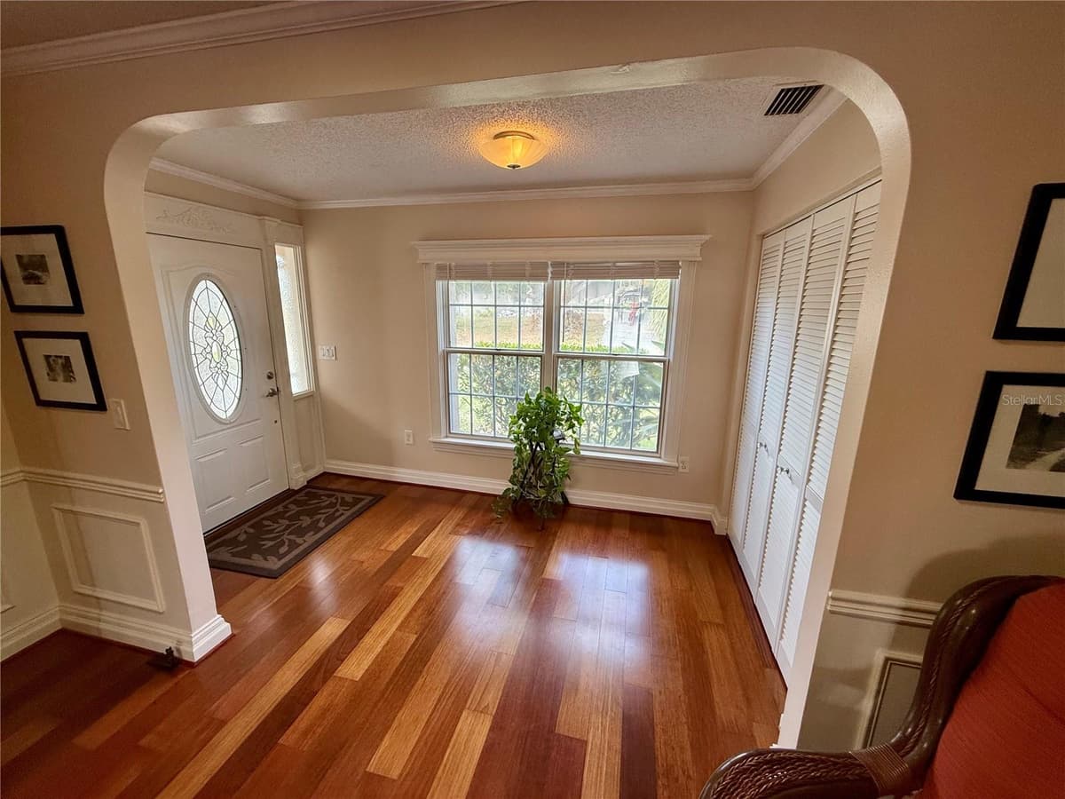 468 CEIL DRIVE — photo 8 of 41