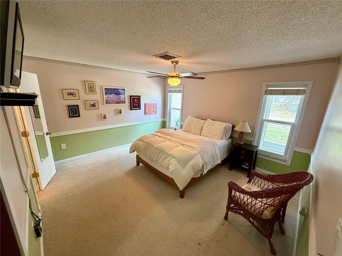 468 CEIL DRIVE — photo 10 of 41
